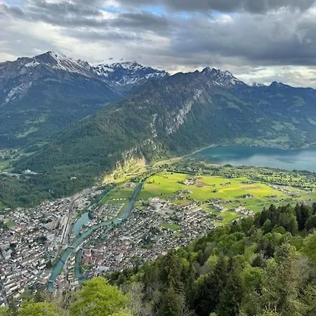 Cute & Cozy Oasis, Private Afternoon Sun Terrace Kandersteg