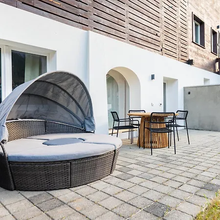 Cute & Cozy Oasis, Private Afternoon Sun Terrace * Kandersteg