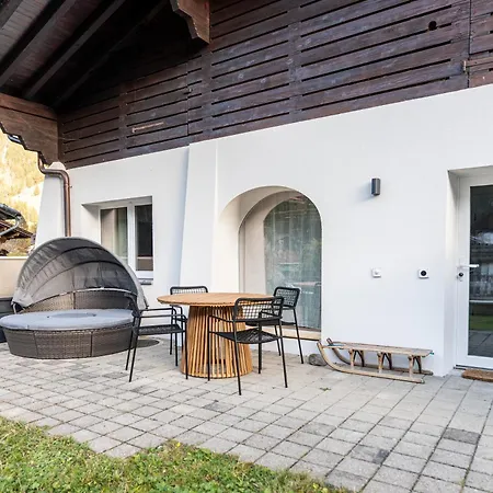 Cute & Cozy Oasis, Private Afternoon Sun Terrace Kandersteg