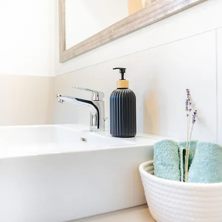 Apartamento Cute & Cozy Oasis, Private Afternoon Sun Terrace *