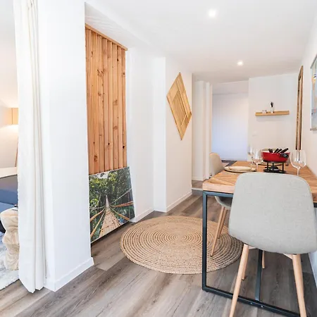 Cute & Cozy Oasis, Private Afternoon Sun Terrace *