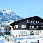 Cute & Cozy Oasis, Private Afternoon Sun Terrace * Kandersteg