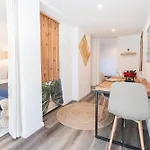Cute & Cozy Oasis, Private Afternoon Sun Terrace *