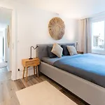 Apartament Cute & Cozy Oasis, Private Afternoon Sun Terrace